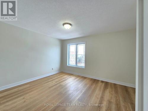 B - 592 Chapman Mills Drive, Ottawa, ON - Indoor Photo Showing Other Room