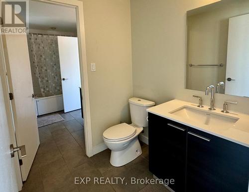 724 - 349 Mcleod Street, Ottawa, ON - Indoor Photo Showing Bathroom