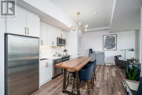 9 - 233 Broward Avenue, Innisfil, ON - Indoor Photo Showing Kitchen With Upgraded Kitchen