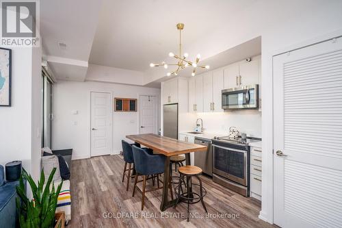 9 - 233 Broward Avenue, Innisfil, ON - Indoor Photo Showing Kitchen With Upgraded Kitchen