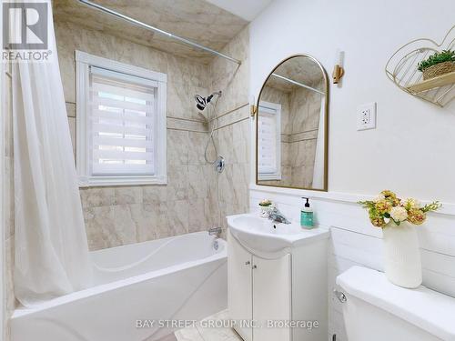 45 Enfield Avenue, Toronto, ON - Indoor Photo Showing Bathroom