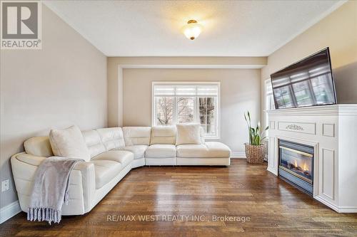 3 Silvermoon Avenue, Caledon, ON - Indoor Photo Showing Living Room With Fireplace