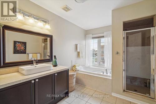 3 Silvermoon Avenue, Caledon, ON - Indoor Photo Showing Bathroom