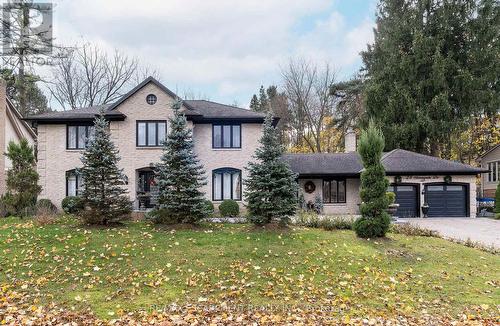 28 Stonegate Drive, Hamilton, ON - Outdoor With Facade