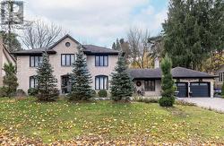 28 STONEGATE DRIVE  Hamilton, ON L9G 3R7