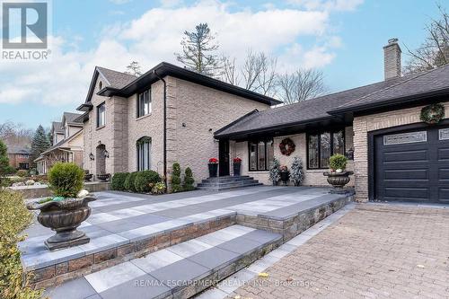 28 Stonegate Drive, Hamilton, ON - Outdoor With Facade