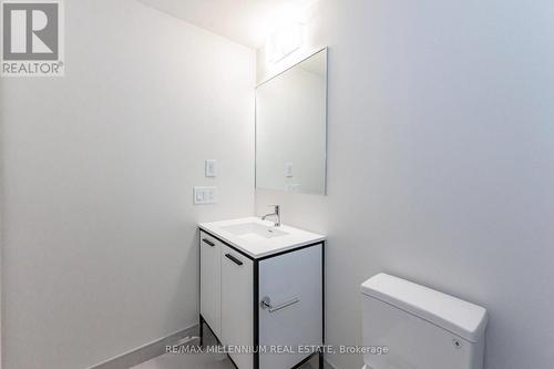 405 - 385 Winston Road, Grimsby, ON - Indoor Photo Showing Bathroom