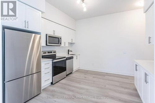 405 - 385 Winston Road, Grimsby, ON - Indoor Photo Showing Kitchen With Stainless Steel Kitchen