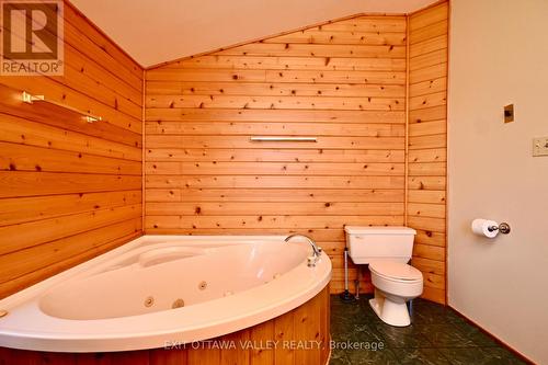 27 Meadow Street, Whitewater Region, ON - Indoor Photo Showing Bathroom