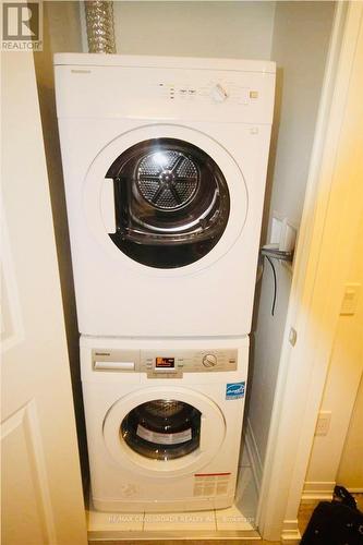 212 - 251 Jarvis Street, Toronto, ON - Indoor Photo Showing Laundry Room