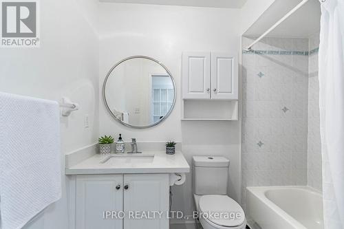 6973 Lisanne Court, Mississauga, ON - Indoor Photo Showing Bathroom