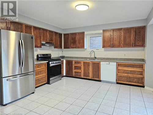 486 E Dicenzo Drive, Hamilton, ON - Indoor Photo Showing Kitchen