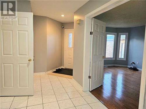 486 E Dicenzo Drive, Hamilton, ON - Indoor Photo Showing Other Room