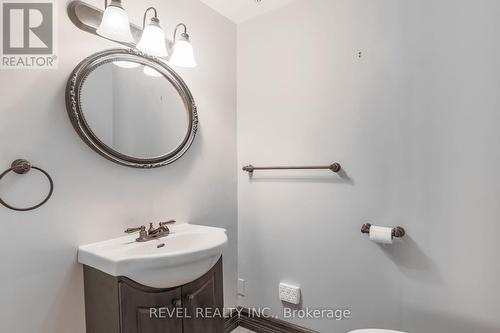 62 King Street, Kawartha Lakes (Lindsay), ON - Indoor Photo Showing Bathroom