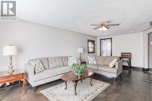 62 King Street, Kawartha Lakes (Lindsay), ON - Indoor Photo Showing Living Room