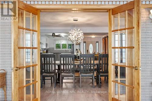 537 Sandy Bay Road Road S, Haldimand County, ON - Indoor Photo Showing Dining Room