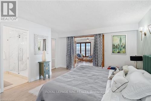 537 Sandy Bay Road Road S, Haldimand County, ON - Indoor Photo Showing Bedroom