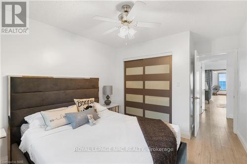 537 Sandy Bay Road Road S, Haldimand County, ON - Indoor Photo Showing Bedroom