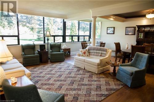 104 - 190 Hwy 20 W, Pelham (662 - Fonthill), ON - Indoor Photo Showing Living Room