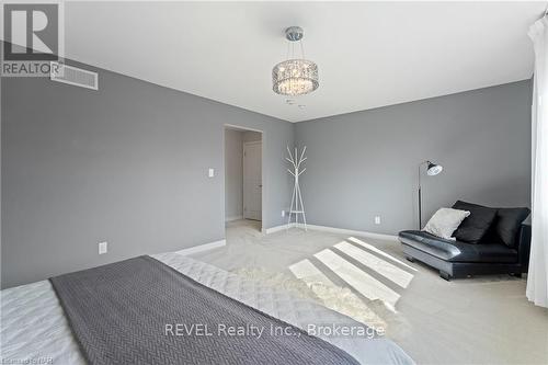 26 Crow Street Street, Welland (771 - Coyle Creek), ON - Indoor Photo Showing Bedroom