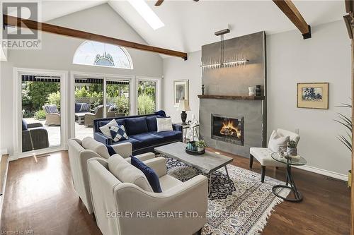 69 The Promenade Street, Niagara-On-The-Lake (101 - Town), ON - Indoor Photo Showing Living Room With Fireplace