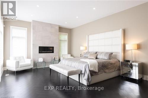 362 Niagara Boulevard, Niagara-On-The-Lake (101 - Town), ON - Indoor Photo Showing Bedroom