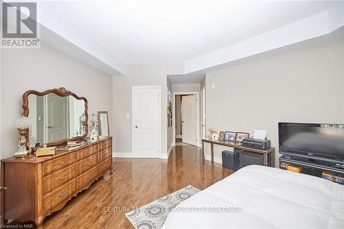 427 - 8111 Forest Glen Drive, Niagara Falls (208 - Mt. Carmel), ON - Indoor Photo Showing Bedroom