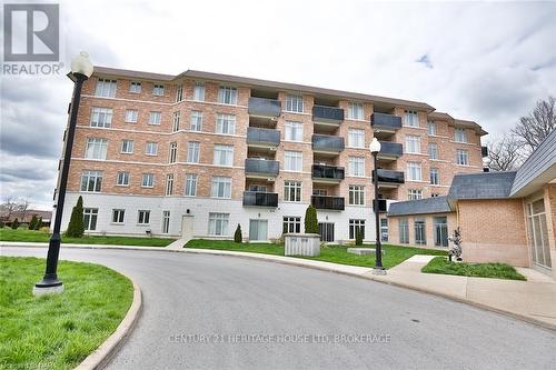 427 - 8111 Forest Glen Drive, Niagara Falls (208 - Mt. Carmel), ON - Outdoor With Facade