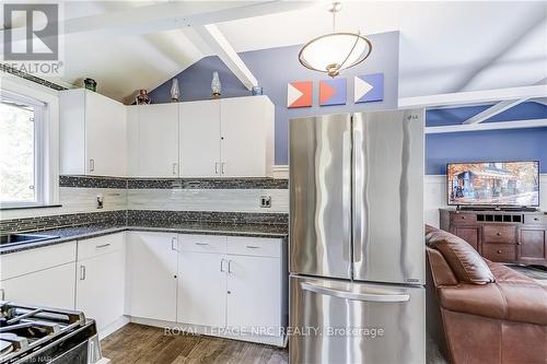 3572 Firelane 7, Port Colborne (874 - Sherkston), ON - Indoor Photo Showing Kitchen