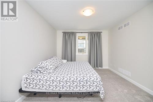 3924 Mitchell Crescent, Fort Erie (327 - Black Creek), ON - Indoor Photo Showing Bedroom