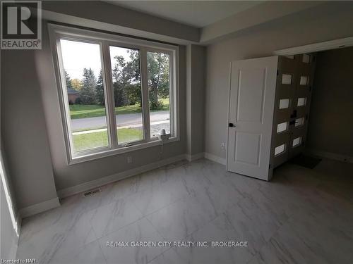 4377 Willick Road, Niagara Falls (224 - Lyons Creek), ON - Indoor Photo Showing Other Room