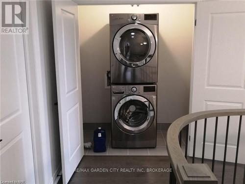 4377 Willick Road, Niagara Falls (224 - Lyons Creek), ON - Indoor Photo Showing Laundry Room