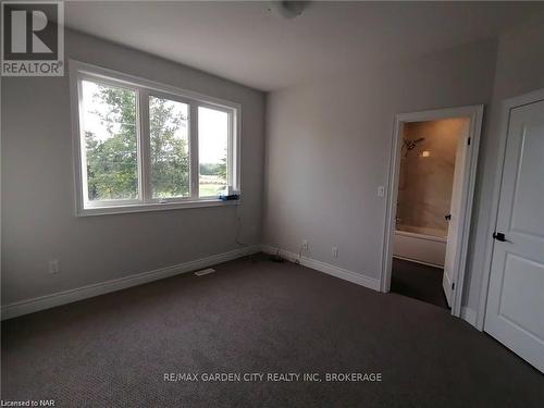 4377 Willick Road, Niagara Falls (224 - Lyons Creek), ON - Indoor Photo Showing Other Room