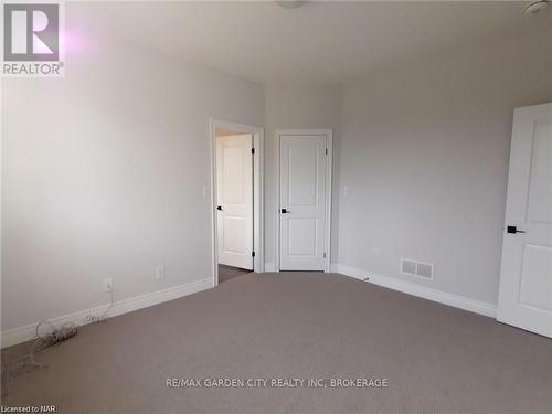 4377 Willick Road, Niagara Falls (224 - Lyons Creek), ON - Indoor Photo Showing Other Room