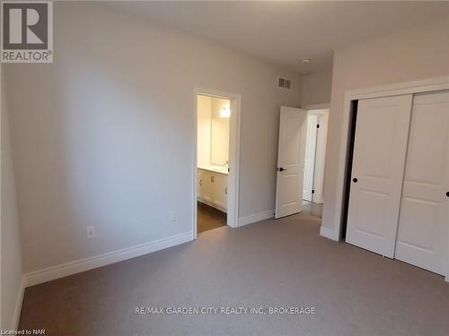 4377 Willick Road, Niagara Falls (224 - Lyons Creek), ON - Indoor Photo Showing Other Room