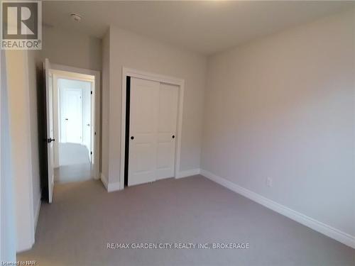 4377 Willick Road, Niagara Falls (224 - Lyons Creek), ON - Indoor Photo Showing Other Room