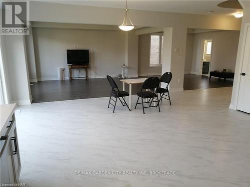 4377 Willick Road, Niagara Falls (224 - Lyons Creek), ON - Indoor Photo Showing Dining Room