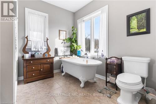 4511 Miller Road, Port Colborne (873 - Bethel), ON - Indoor Photo Showing Bathroom