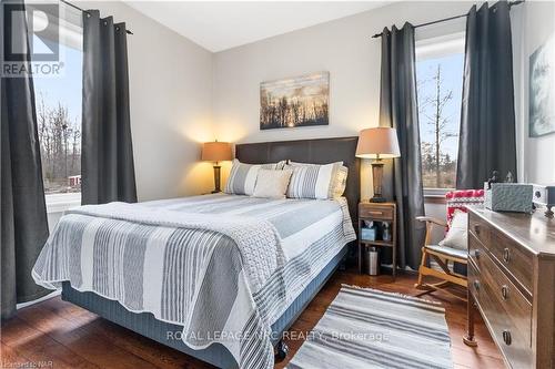 4511 Miller Road, Port Colborne (873 - Bethel), ON - Indoor Photo Showing Bedroom