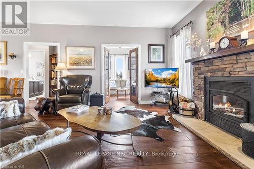 4511 Miller Road, Port Colborne (873 - Bethel), ON - Indoor Photo Showing Living Room With Fireplace