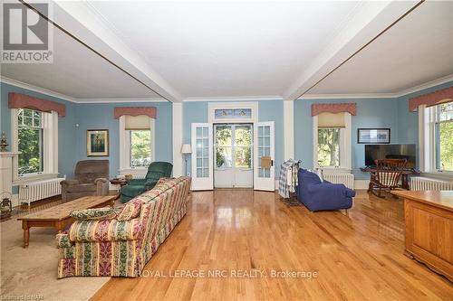 1171 Mcnab Road, Niagara-On-The-Lake (102 - Lakeshore), ON - Indoor Photo Showing Living Room