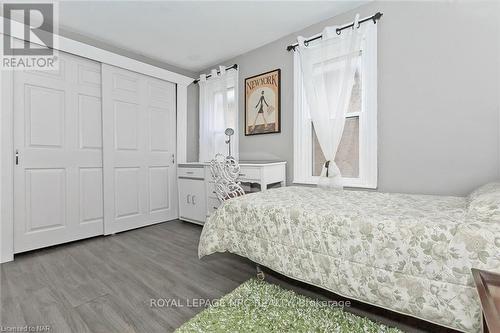 144 Burgar Street, Welland (768 - Welland Downtown), ON - Indoor Photo Showing Bedroom