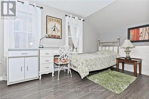 144 Burgar Street, Welland (768 - Welland Downtown), ON - Indoor Photo Showing Bedroom