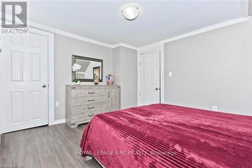 144 Burgar Street, Welland (768 - Welland Downtown), ON - Indoor Photo Showing Bedroom