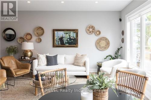 6 - 88 Lakeport Road, St. Catharines (438 - Port Dalhousie), ON - Indoor Photo Showing Living Room