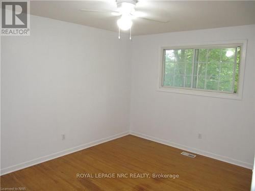 2 Black Knight Road, St. Catharines (443 - Lakeport), ON - Indoor Photo Showing Other Room