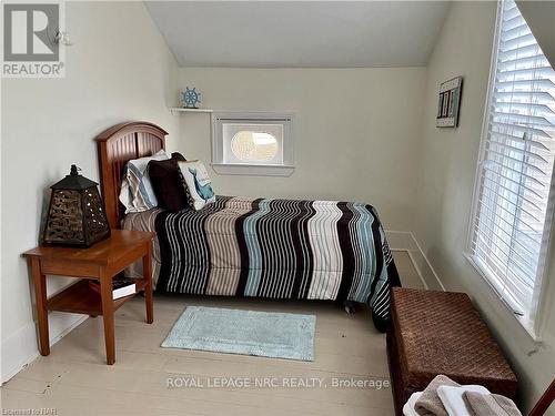 62 West Street, Port Colborne (878 - Sugarloaf), ON - Indoor Photo Showing Bedroom