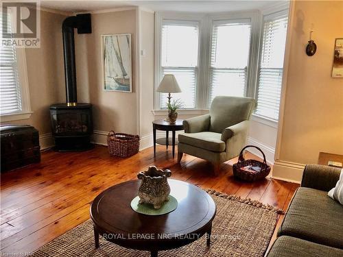 62 West Street, Port Colborne (878 - Sugarloaf), ON - Indoor Photo Showing Living Room