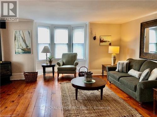 62 West Street, Port Colborne (878 - Sugarloaf), ON - Indoor Photo Showing Living Room