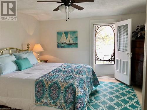 62 West Street, Port Colborne (878 - Sugarloaf), ON - Indoor Photo Showing Bedroom